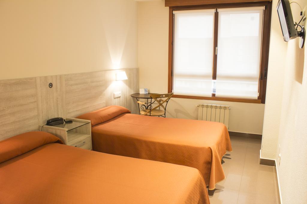 Hotel Playa Poniente Gijon Bagian luar foto