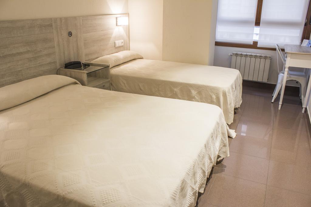 Hotel Playa Poniente Gijon Bagian luar foto