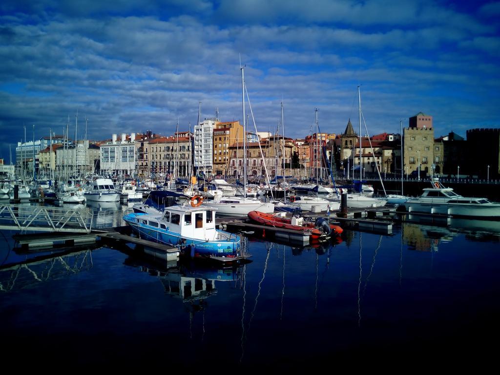 Hotel Playa Poniente Gijon Bagian luar foto